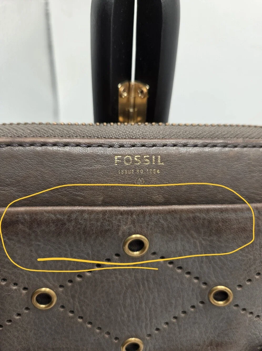 Fossil Leather Zip Around Wallet Taupe/Brown Organizer - Picture 9 of 13